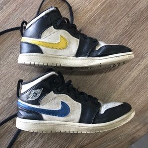Dope Nike Air Jordan’s Kids Sneakers size 2Y